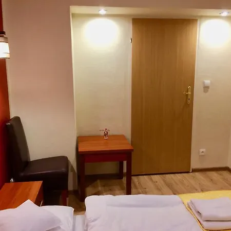 فندق I Restauracja Sara