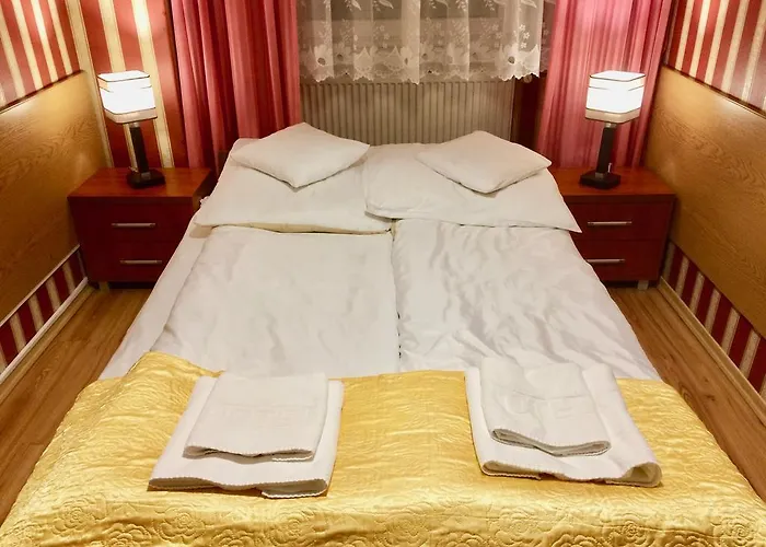 Hotel I Restauracja Sara Hotel *